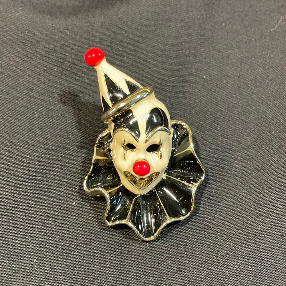 Vintage Red, Black and White Enamel Clown Brooch/Pin